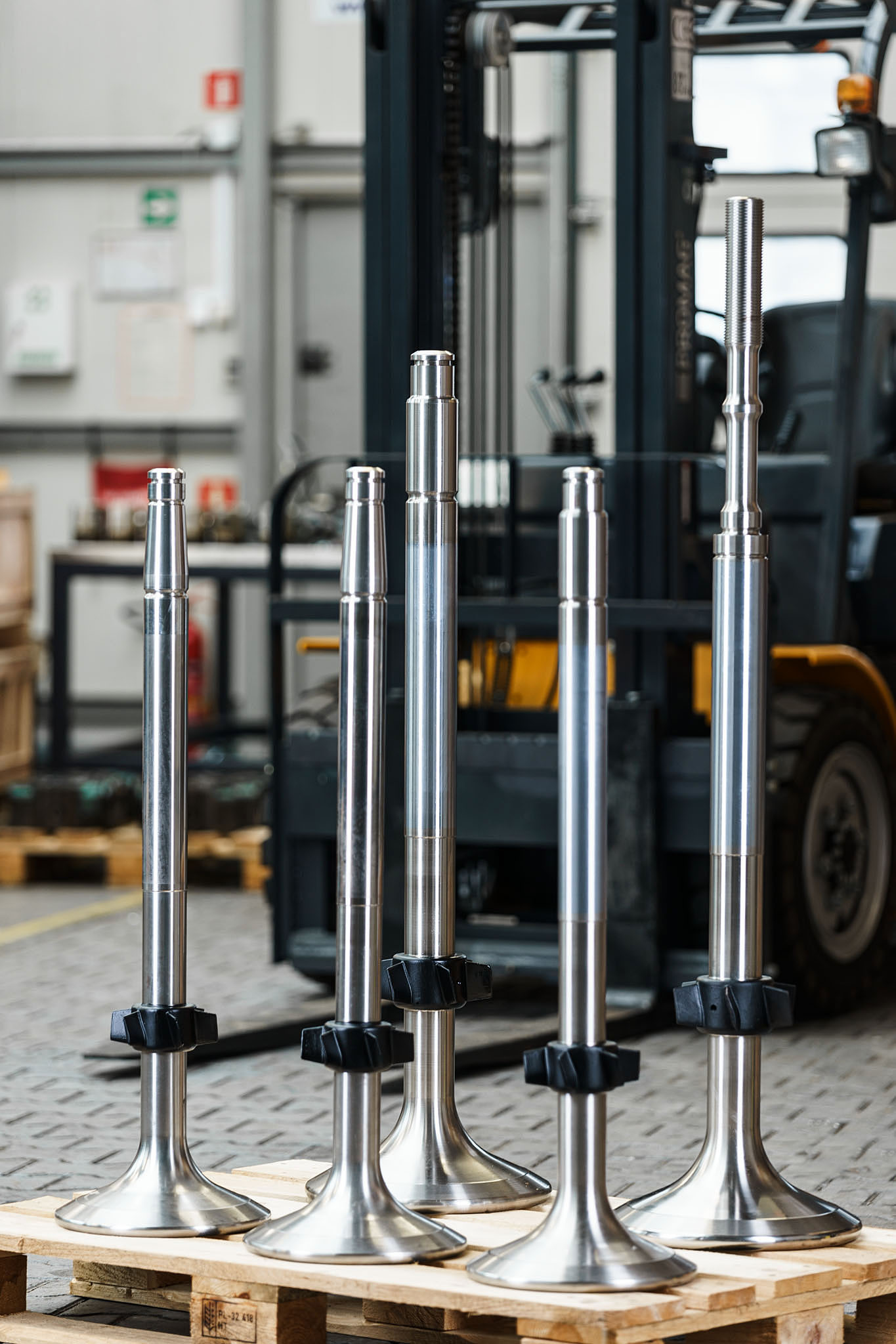 Ship engine valves from the Authorized MAN & Wartsila factories